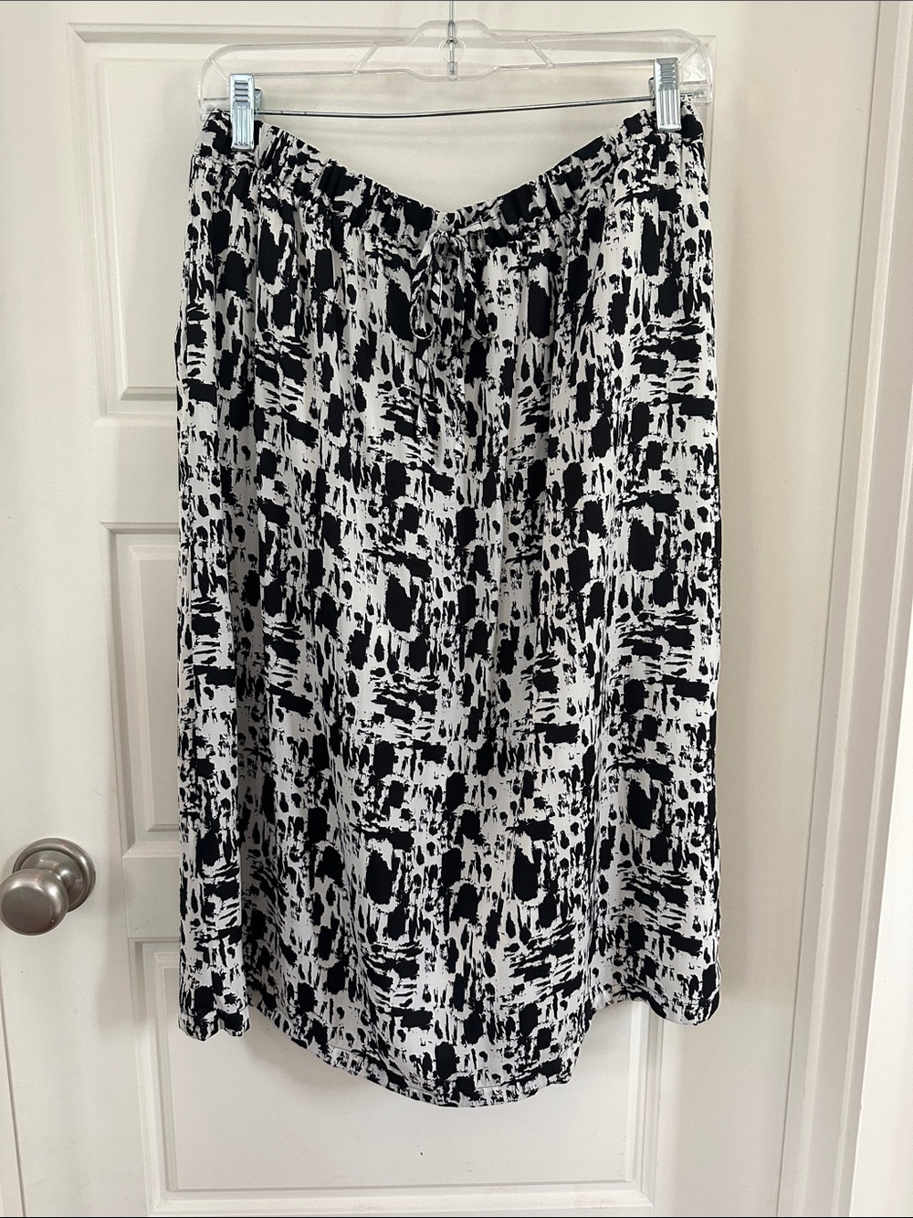 GAP Black & White Abstract Print Midi Skirt